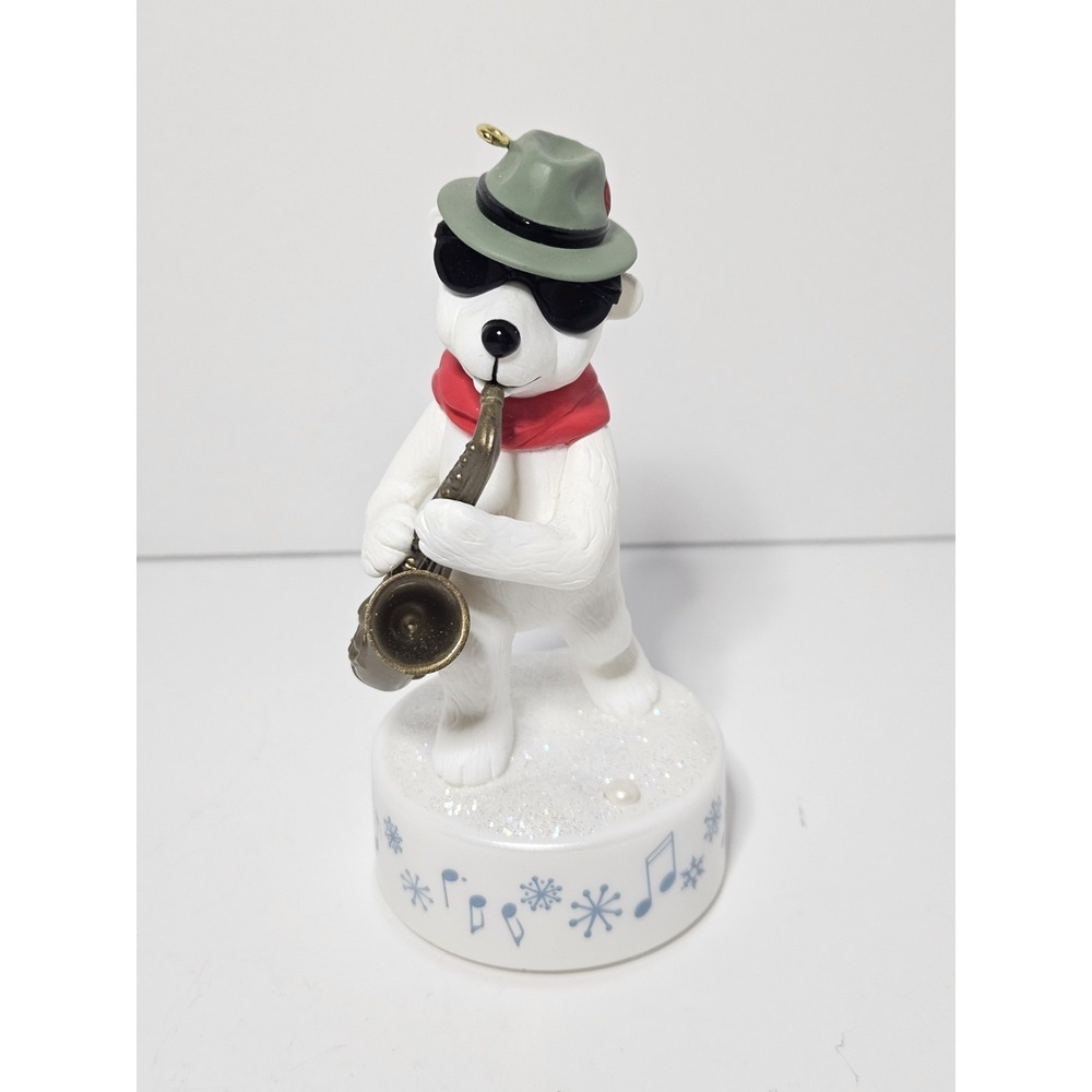 Hallmark 2021 Stylin Saxophone Bear Magic Sound Musical Keepsake Ornament NIB - Picture 2 of 7
